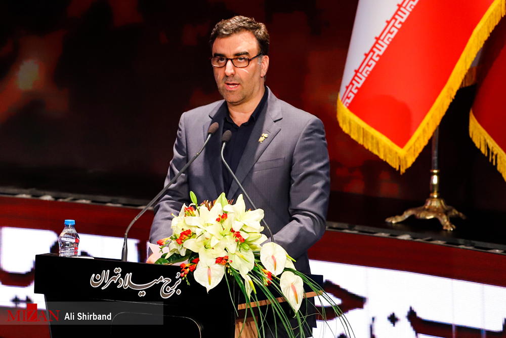 طوفان شبی که ماه کامل شد در جشنواره فیلم فجر/نخستین سیمرغ علی نصیریان بعد از ۶۰ سال