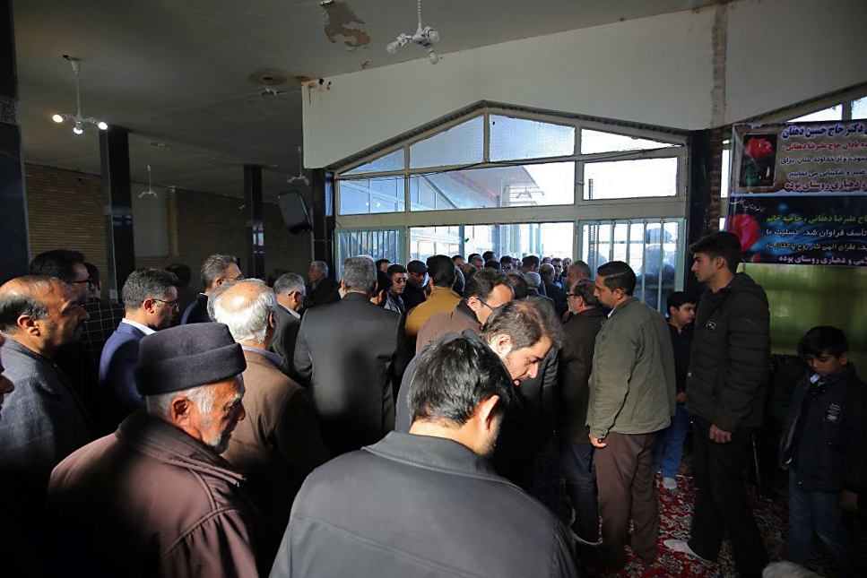 رهبر انقلاب درگذشت اخوی و برخی بستگان آقای دهقان را تسلیت گفتند/ تصاویر برگزاری مراسم ترحیم در روستای پوده رهبر انقلاب درگذشت اخوی و برخی بستگان آقای دهقان را تسلیت گفتند/ تصاویر برگزاری مراسم ترحیم در روستای پوده