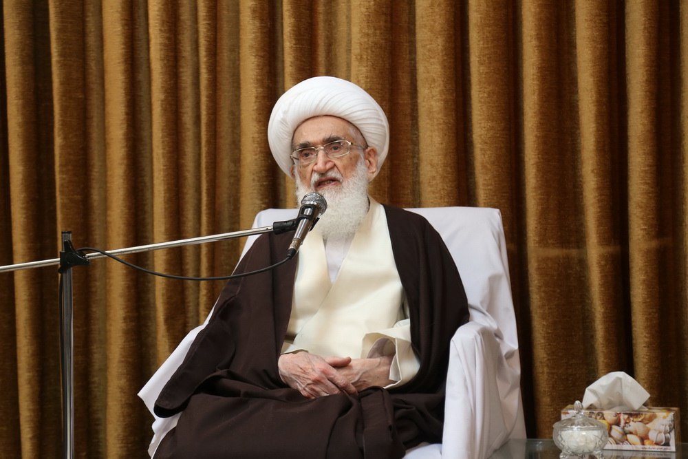آیت‌الله نوری‌همدانی: افرادی هسنند که می‌توانند جایگزین «مسئولان خسته» شوند