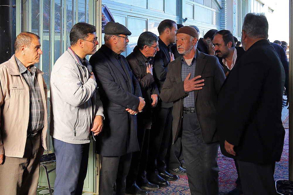 رهبر انقلاب درگذشت اخوی و برخی بستگان آقای دهقان را تسلیت گفتند/ تصاویر برگزاری مراسم ترحیم در روستای پوده رهبر انقلاب درگذشت اخوی و برخی بستگان آقای دهقان را تسلیت گفتند/ تصاویر برگزاری مراسم ترحیم در روستای پوده