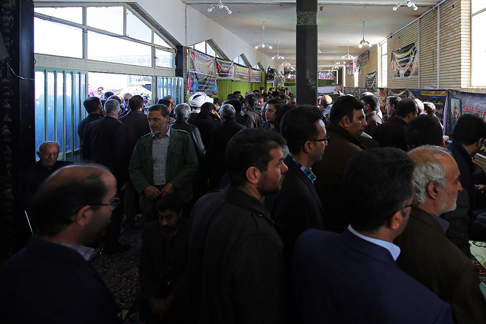 رهبر انقلاب درگذشت اخوی و برخی بستگان آقای دهقان را تسلیت گفتند/ تصاویر برگزاری مراسم ترحیم در روستای پوده رهبر انقلاب درگذشت اخوی و برخی بستگان آقای دهقان را تسلیت گفتند/ تصاویر برگزاری مراسم ترحیم در روستای پوده