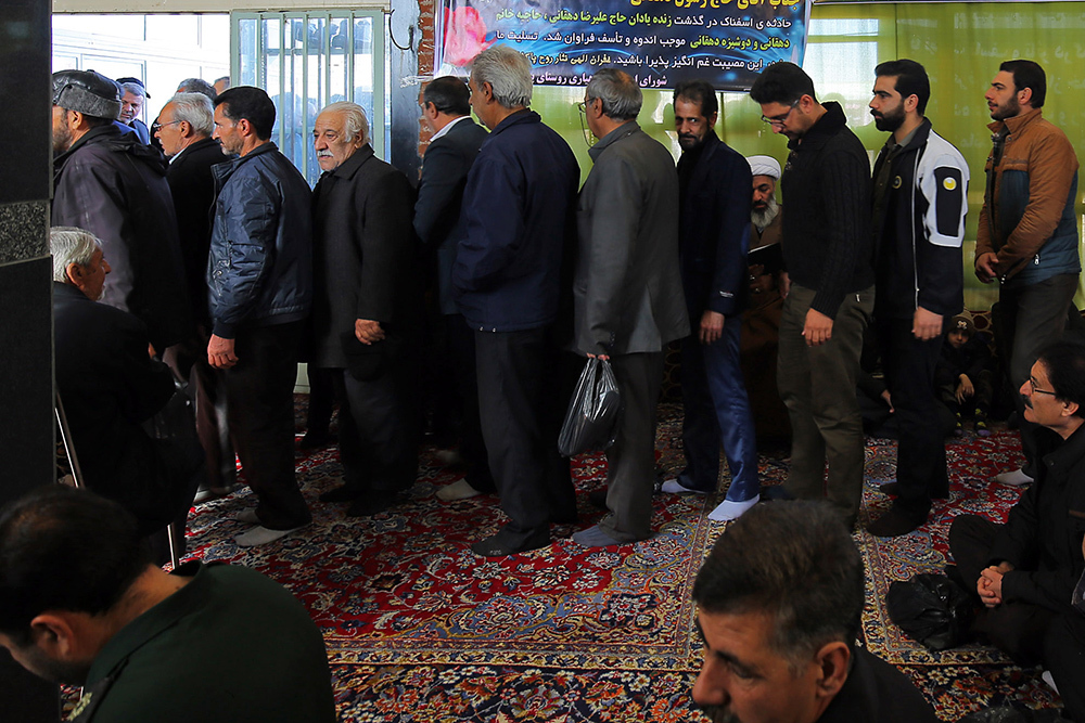 رهبر انقلاب درگذشت اخوی و برخی بستگان آقای دهقان را تسلیت گفتند/ تصاویر برگزاری مراسم ترحیم در روستای پوده رهبر انقلاب درگذشت اخوی و برخی بستگان آقای دهقان را تسلیت گفتند/ تصاویر برگزاری مراسم ترحیم در روستای پوده