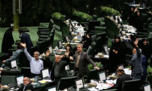 مجوز مجلس به دولت درباره تامین کسری منابع حاصل از فروش نفت