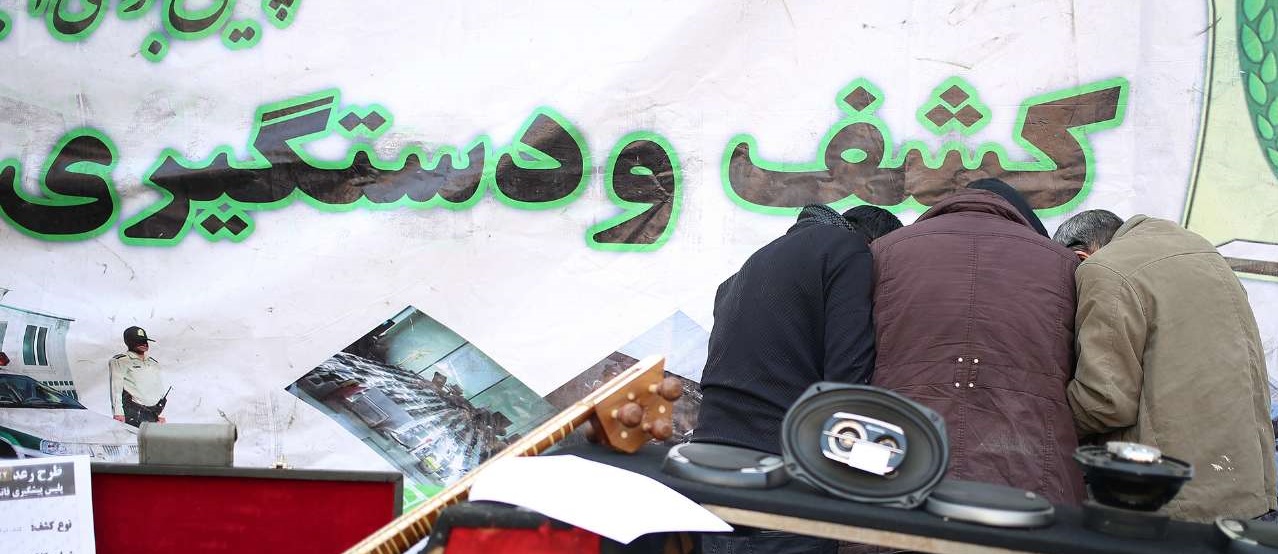خلیج فارس مواج /مراسم گرامیداشت شهدای حادثه تروریستی جاده خاش-زاهدان/ شکوفههای بهاری درخت بادام خلیج فارس مواج /مراسم گرامیداشت شهدای حادثه تروریستی جاده خاش-زاهدان/ شکوفههای بهاری درخت بادام