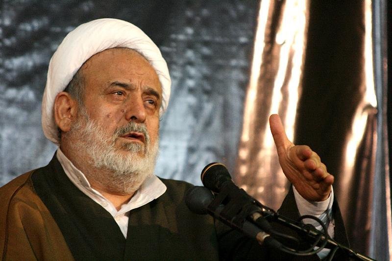 برخی چهره نخست وزیری در برابر خدا می گیرند