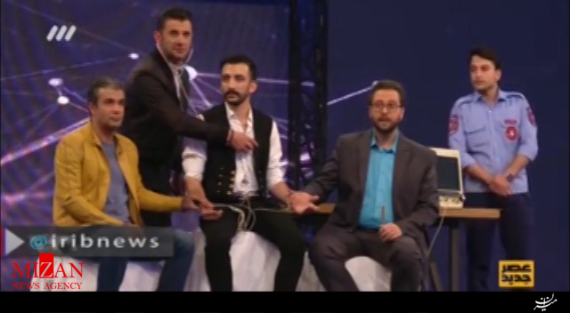 لحظه مرگ شرکت‌کننده «عصر جدید» در برنامه زنده تلویزیونی!