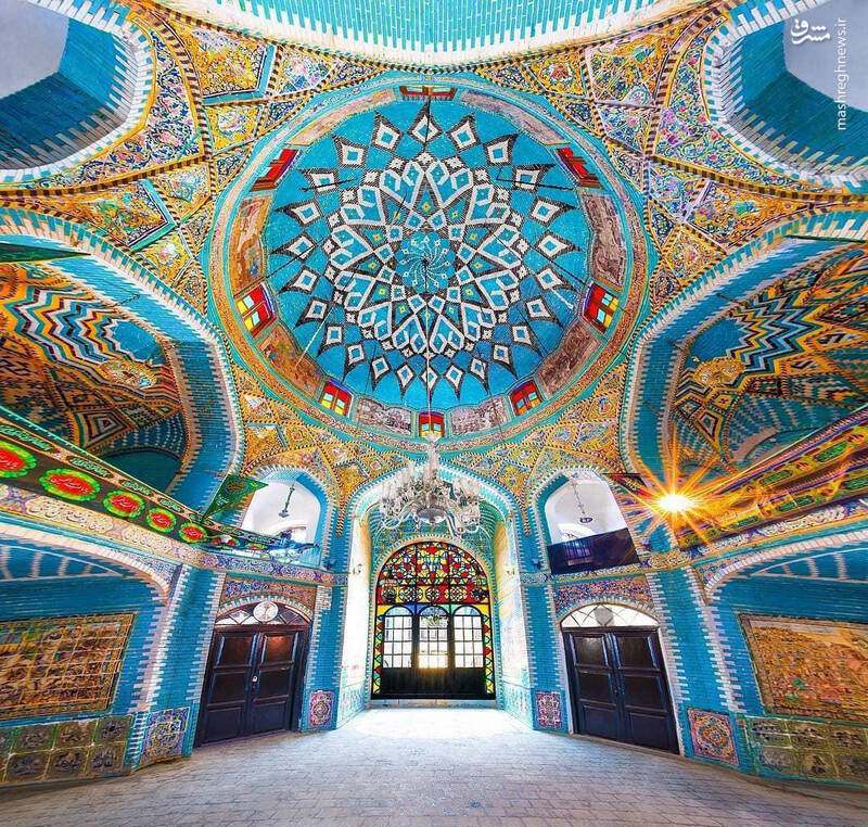 تصویری زیبا از معماری تماشایی تکیه معاون الملک تصویری زیبا از معماری تماشایی تکیه معاون الملک