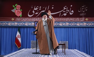 آن چیزی که امروز پیش پای ملت ماست، تبیین معارف انقلاب اسلامی است