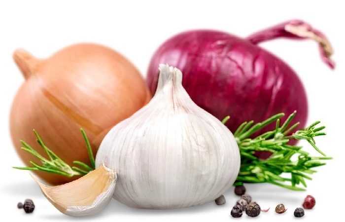 مصرف سیر و پیاز  و مقابله با سرطان روده