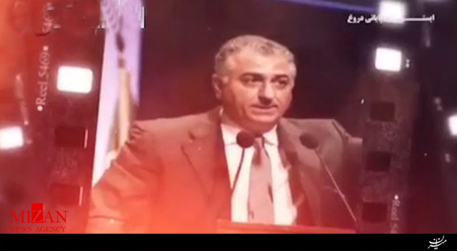 وقتی رضا پهلوی از ارتش خیالی سان میبینند! وقتی رضا پهلوی از ارتش خیالی سان میبینند!