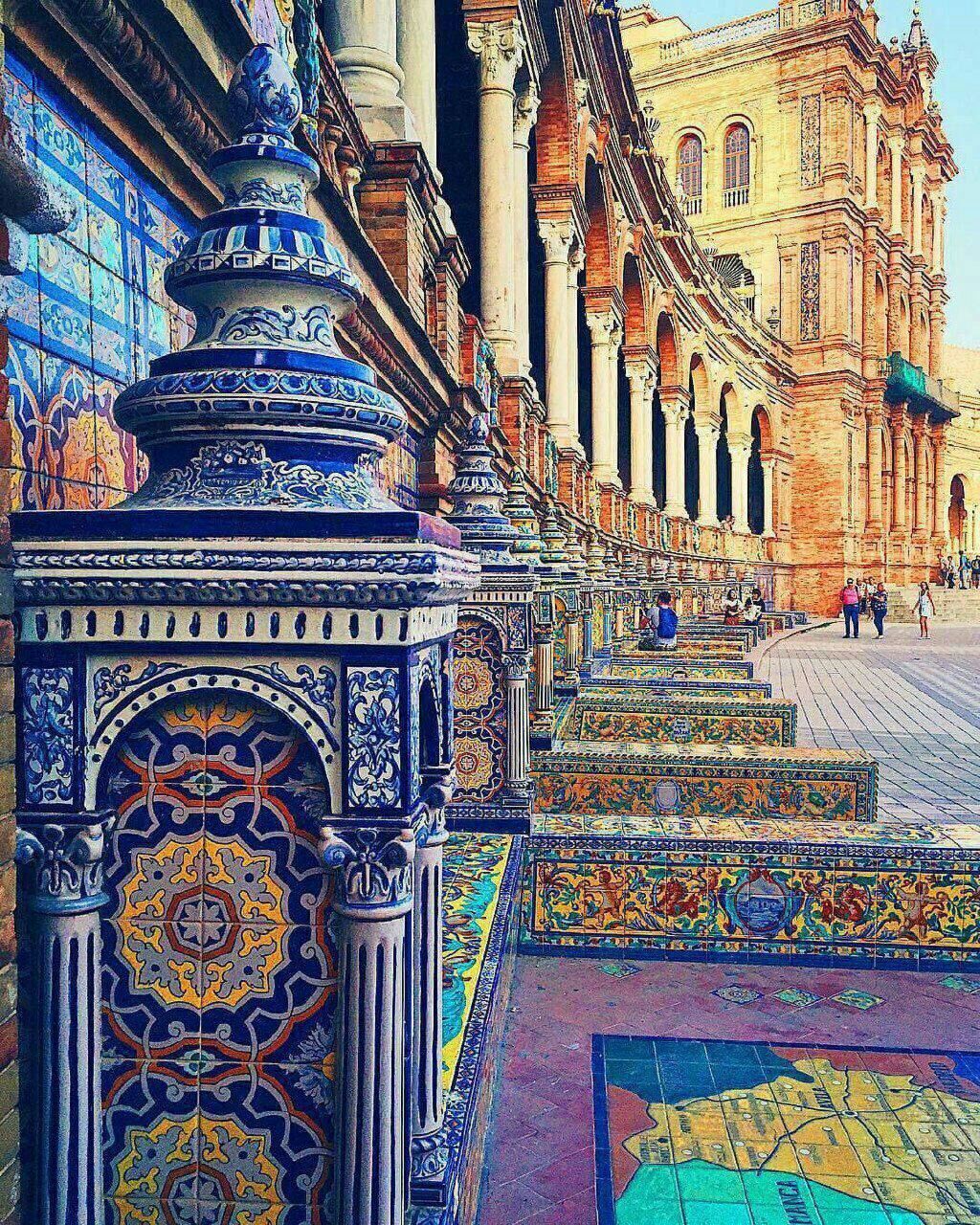 معماری زیبای ایرانی در قلب اسپانیا! +عکس