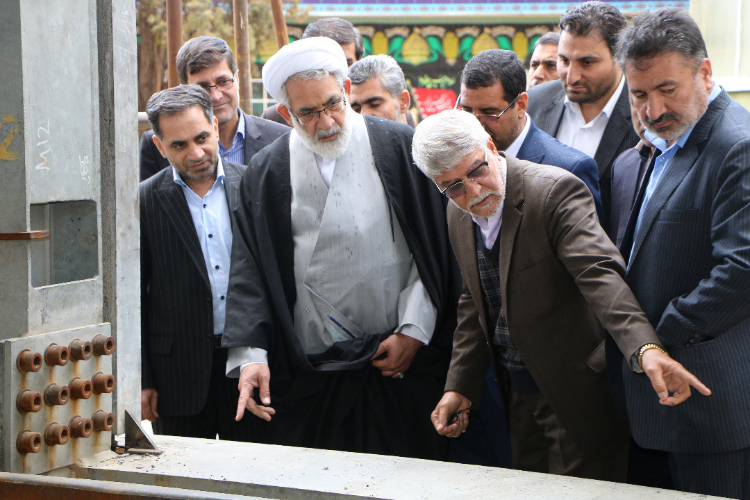 بازدید دادستان کل کشور از محل ساخت گنبد امام حسین(ع) در کرمان بازدید دادستان کل کشور از محل ساخت گنبد امام حسین(ع) در کرمان