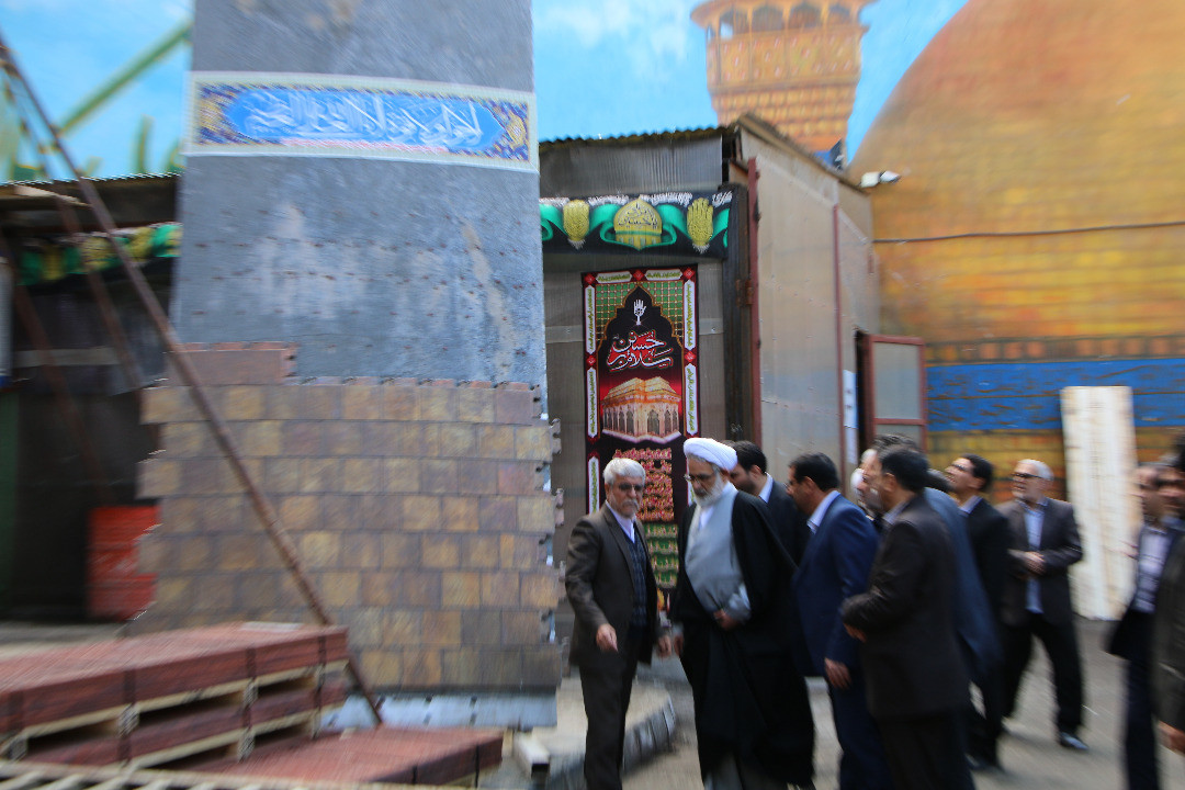 بازدید دادستان کل کشور از محل ساخت گنبد امام حسین(ع) در کرمان بازدید دادستان کل کشور از محل ساخت گنبد امام حسین(ع) در کرمان
