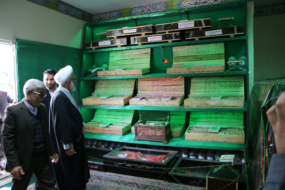 بازدید دادستان کل کشور از محل ساخت گنبد امام حسین(ع) در کرمان بازدید دادستان کل کشور از محل ساخت گنبد امام حسین(ع) در کرمان