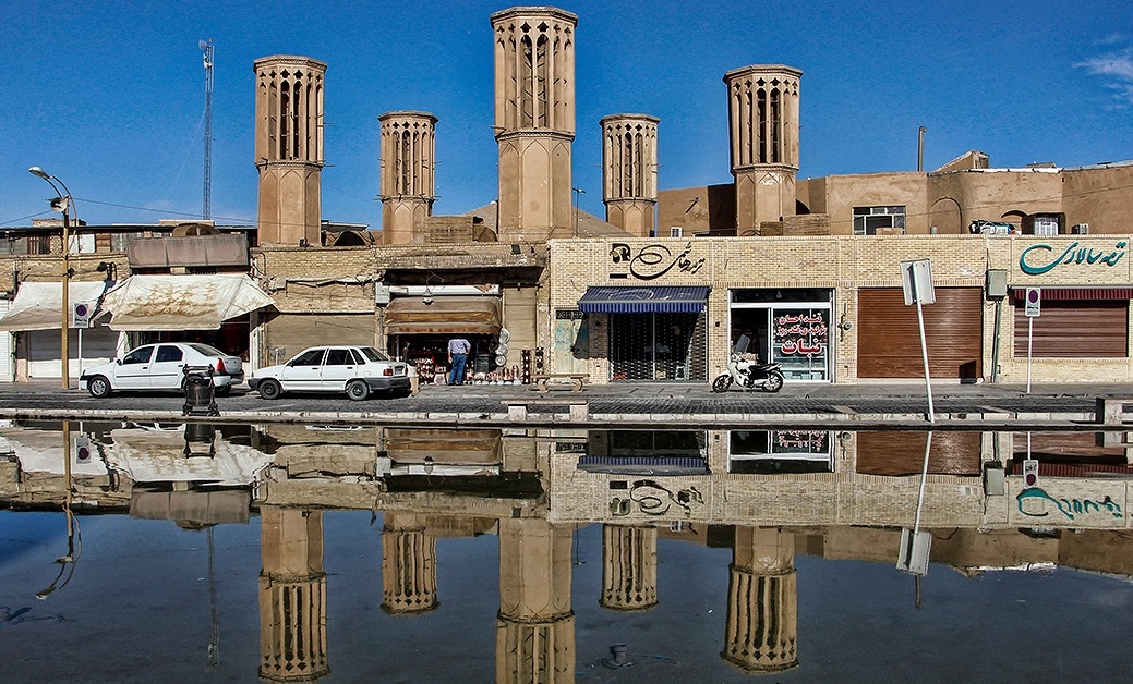 شهر بــــــادگیرها/ امامزادگان «عین و غین» / آیین سنتی خانه‌تکانی خانواده‌های «اسفیدانی»