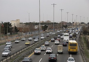 ترافیک در آزادراه قزوین- کرج سنگین است