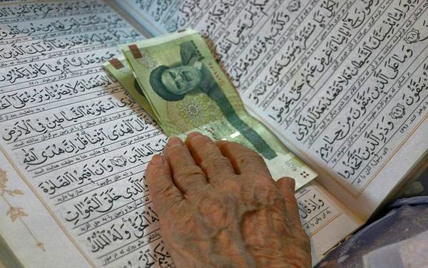 فلسفه عیدی دادن و گرفتن در ایام نورزو چیست؟