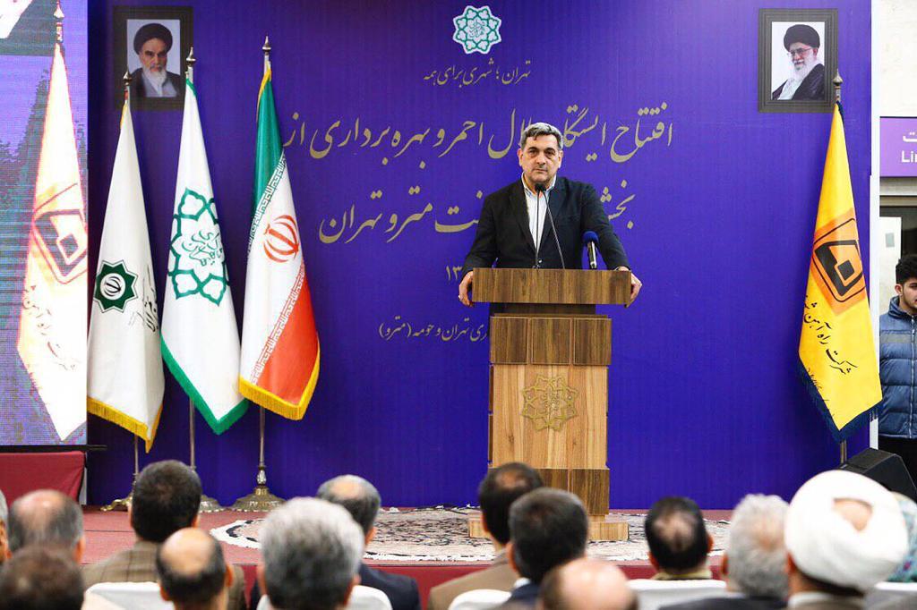 مترو یک موضوع حاکمیتی است/شهرداری و شورا هدف مشترکی را دنبال میکنند/همه به میدان بیایند تا تمام فشارها روی دوش شهرداری نباشد