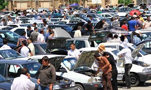 تداوم کاهش قیمت خودرو در آستانه سال جدید/ پراید به کانال ۴۶ میلیونی سقوط کرد