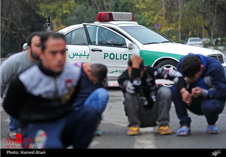 متهم تیراندازی در اتوبان چمران در کردان کرج دستگیر شد متهم تیراندازی در اتوبان چمران در کردان کرج دستگیر شد