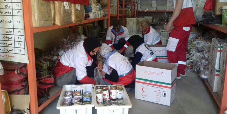سیل محبت در ایران به راه افتاد/ پویشهایی به رنگ مهربانی سیل محبت در ایران به راه افتاد/ پویشهایی به رنگ مهربانی
