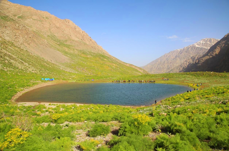 دریاچه کوه گل متفاوت از دیگر دریاچهها دریاچه کوه گل متفاوت از دیگر دریاچهها