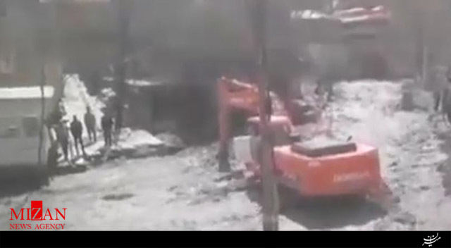 بازگشایی جاده سیل زده در اطراف مشهد
