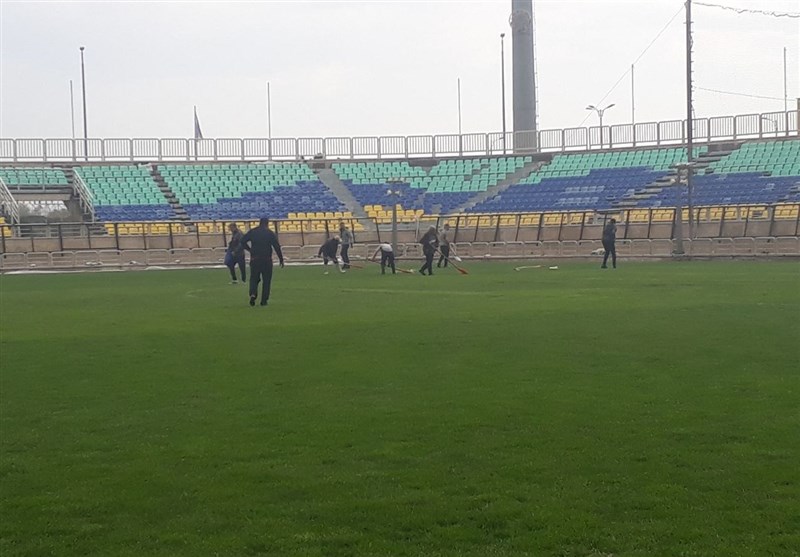 اعتراض برانکو به آب گرفتگی زمین تمرین پرسپولیسیها+عکس اعتراض برانکو به آب گرفتگی زمین تمرین پرسپولیسیها+عکس