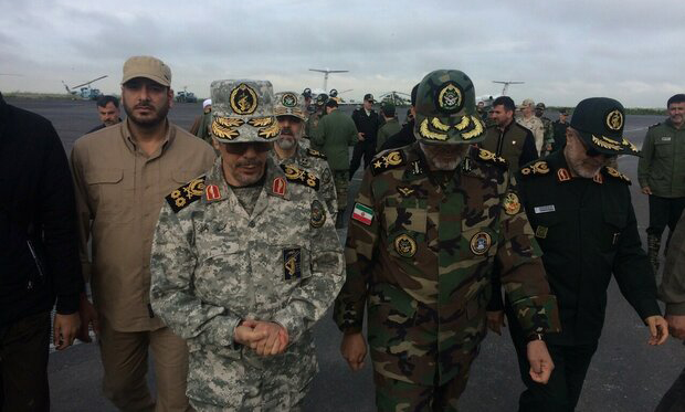 سرلشکر باقری در منطقه سیل‌زده پلدختر حاضر شد