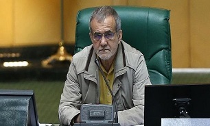 پزشکیان:سیلی از مردم برای کمک به سیل‌زدگان ایجاد شود