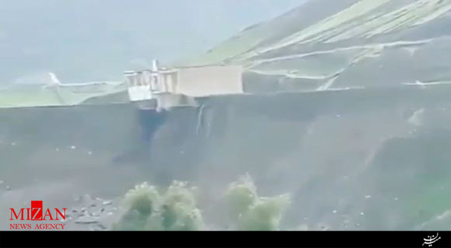 لحظاتی از سقوط یک ساختمان در رودخانه سزار لحظاتی از سقوط یک ساختمان در رودخانه سزار
