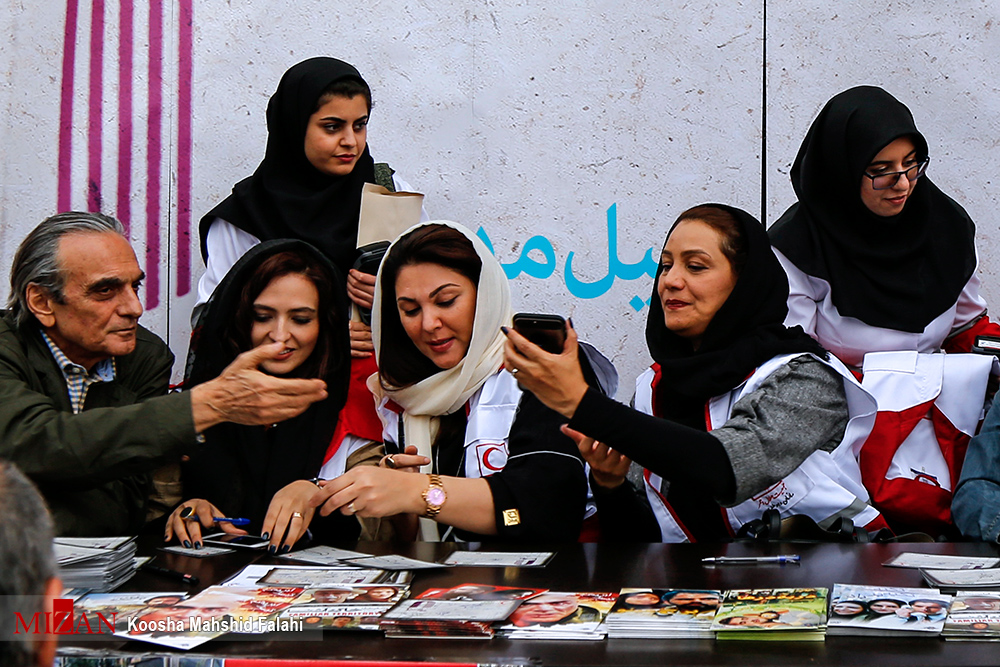 حضور هنرمندان سینما وتلویزیون در سیل مهربانی؟+عکس