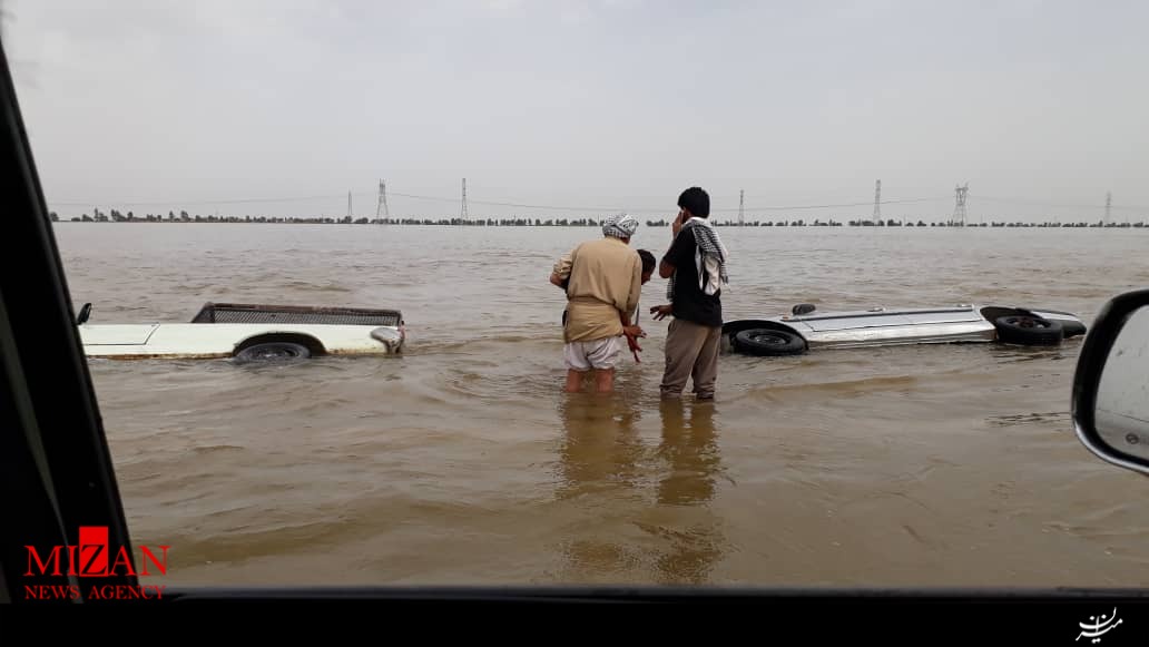 جاده اهواز به شادگان زیر آب رفت +تصاویر