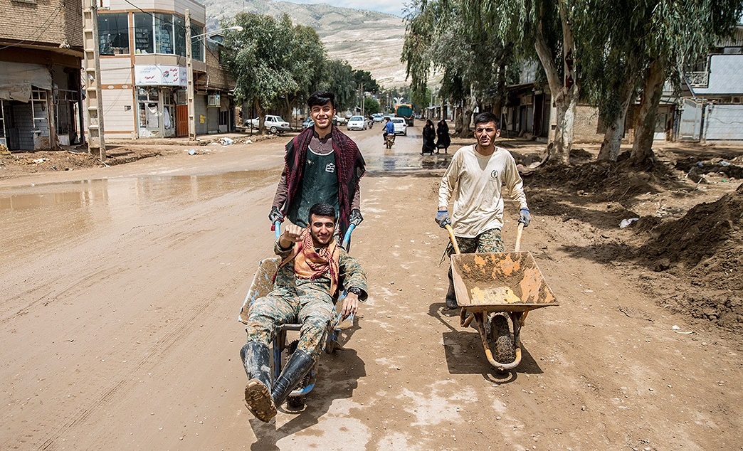 نابودی هزاران نخل براثر سیل در روستای ابومشیلش/گاو خونی/ لرستان ۲۵ روز بعد از سیل نابودی هزاران نخل براثر سیل در روستای ابومشیلش/گاو خونی/ لرستان ۲۵ روز بعد از سیل