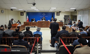 هفتمین جلسه محاکمه مدیرعامل سابق شرکت بازرگانی پتروشیمی و ۱۳ متهم دیگر آغاز شد هفتمین جلسه محاکمه مدیرعامل سابق شرکت بازرگانی پتروشیمی و ۱۳ متهم دیگر آغاز شد