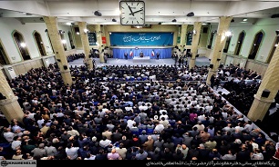 جمعی از کارگران سراسر کشور با رهبر انقلاب دیدار می‌کنند