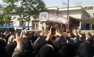 مراسم وداع باشکوه مردم با پیکر مطهر شهید مجید قربانخانی برگزار شد