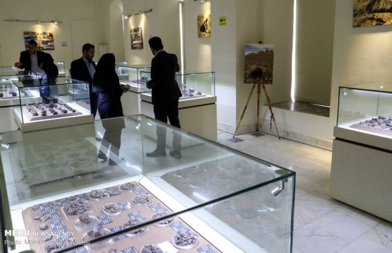 نمایشگاهی از جنس شهاب سنگ در تهران +تصاویر نمایشگاهی از جنس شهاب سنگ در تهران +تصاویر