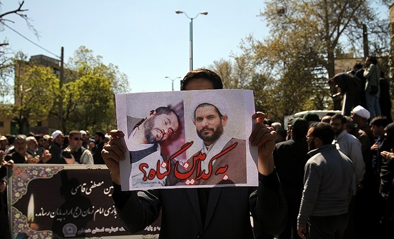 تشییع پیکر طلبه شهید همدانی/ همایش سران طوایف شمال شرق کشوردر «مراوهتپه» / مسابقات انتخابی تیم ملی رفتینگ آبهای خروشان تشییع پیکر طلبه شهید همدانی/ همایش سران طوایف شمال شرق کشوردر «مراوهتپه» / مسابقات انتخابی تیم ملی رفتینگ آبهای خروشان