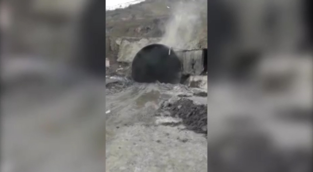 نخستین فیلم منتشر شده از حادثه تونل کرج - چالوس نخستین فیلم منتشر شده از حادثه تونل کرج - چالوس
