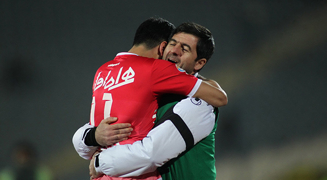 گل اول پرسپولیس به تراکتور توسط کامیابینیا گل اول پرسپولیس به تراکتور توسط کامیابینیا