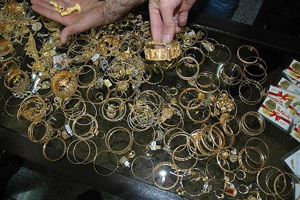 سرقت ۵ کیلو طلا به خاطر اختلاف میلیاردی/کشف طلاهای سرقتی از مخفی گاه سارق