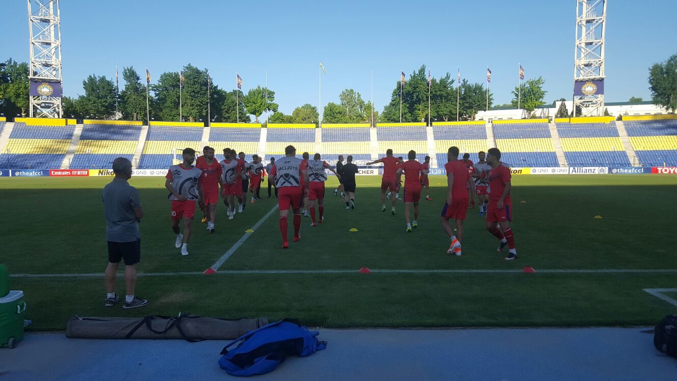 اعتراض پرسپولیسی‌ها به خرابی کولر اتوبوس/