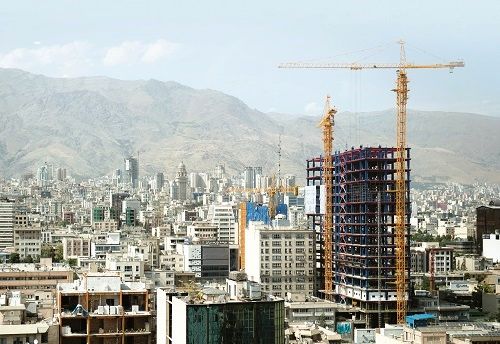 ثبات قیمت مسکن منوط به کنترل قیمت‌ها در بازار موازی/کاهش ٥ درصدی معاملات مسکن در فروردین ماه