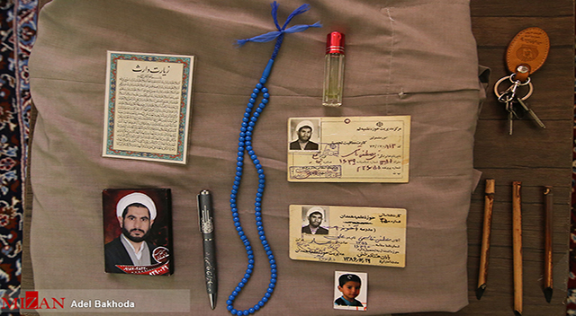 گفت و گوی بدون تعارف با خانواده طلبه شهید همدانی گفت و گوی بدون تعارف با خانواده طلبه شهید همدانی