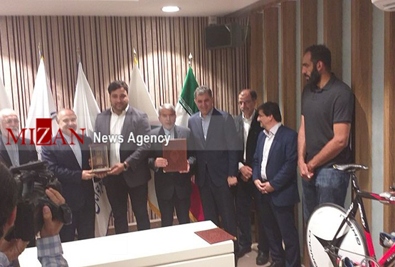 حضور ورزشکاران و مسئولان ورزش کشور در موزه ملی ورزش + عکس حضور ورزشکاران و مسئولان ورزش کشور در موزه ملی ورزش + عکس