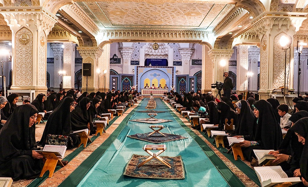 نشاء (کشت برنج) در گیلان/ بازی در کوچههای محله/ ترتیل خوانی درمصلای اردبیل نشاء (کشت برنج) در گیلان/ بازی در کوچههای محله/ ترتیل خوانی درمصلای اردبیل