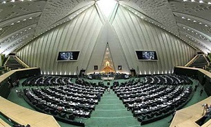 دست نزنید/جلسه علنی ... مجلس با کرسی خالی آغاز شد