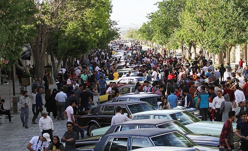همایش خودروهای کلاسیک در همدان همایش خودروهای کلاسیک در همدان