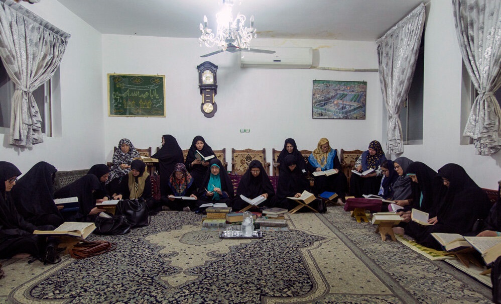 مراسم جزء خوانی قرآن کریم در ارومیه/ جلسات خانگی قرائت قرآن بانوان/ خانه موزه حاج علیرضا رضایی کلانتری – مازندران